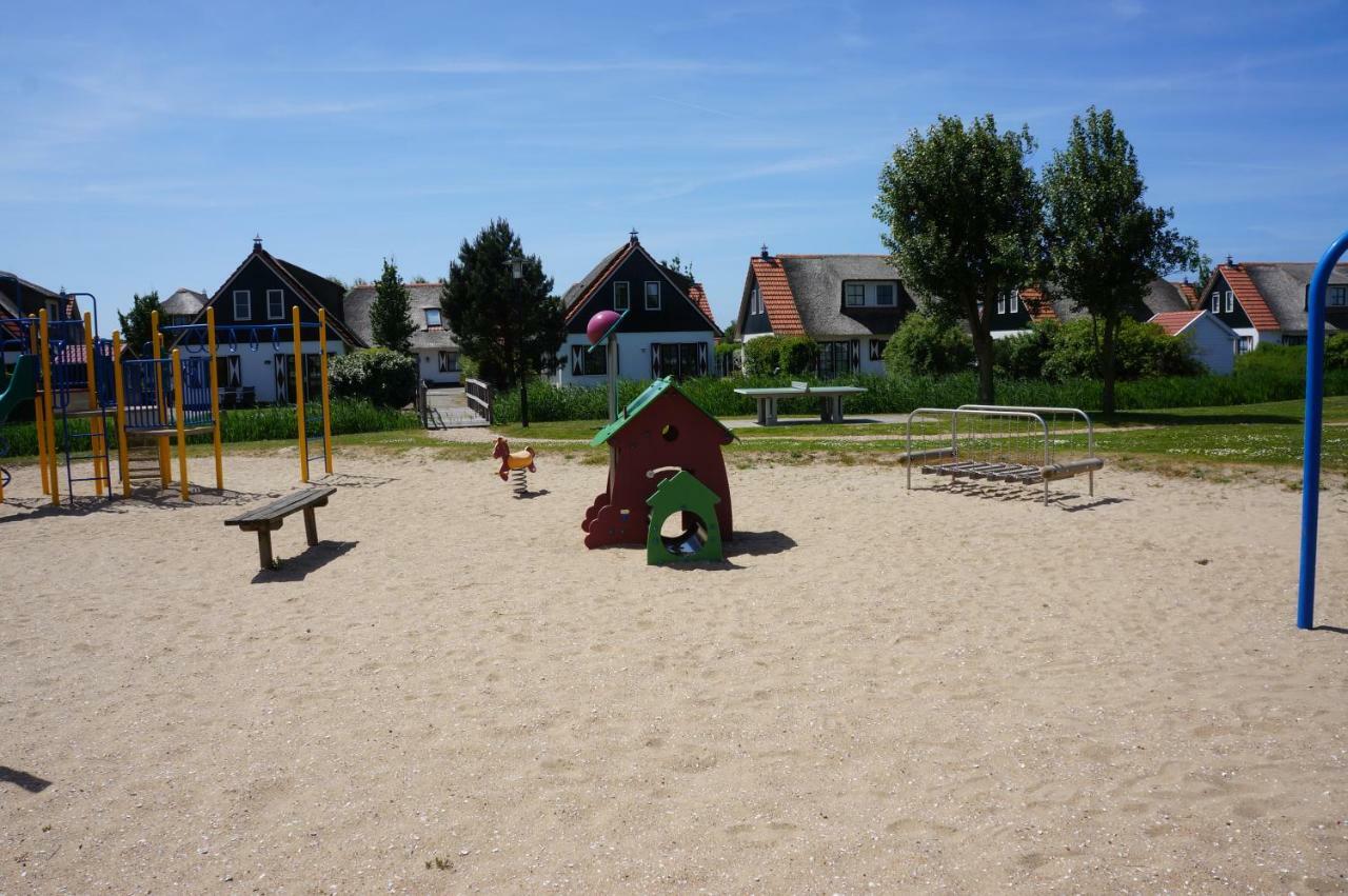 Bungalowpark “De Buitenplaats” カラントスウオーフ エクステリア 写真
